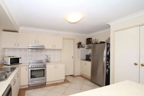 Property photo of 16 Hartwig Crescent Mount Warren Park QLD 4207
