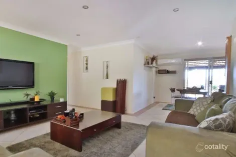 Property photo of 16 Hartwig Crescent Mount Warren Park QLD 4207