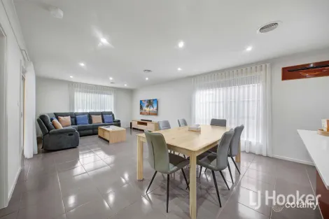 Property photo of 3 Robyn Street Brookfield VIC 3338
