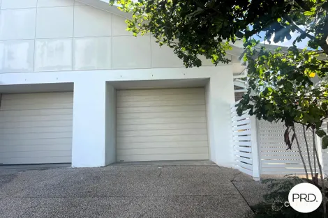 2/33 Sea Prince Cct, Clinton, QLD 4680
