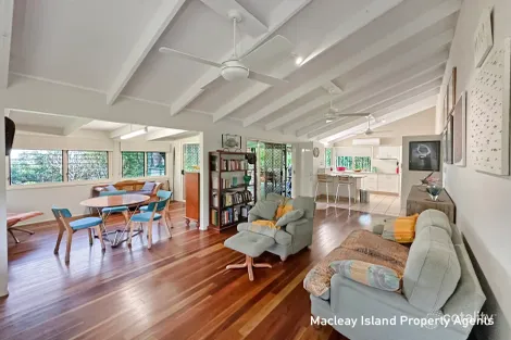 Property photo of 43 Piccaninny Street Macleay Island QLD 4184
