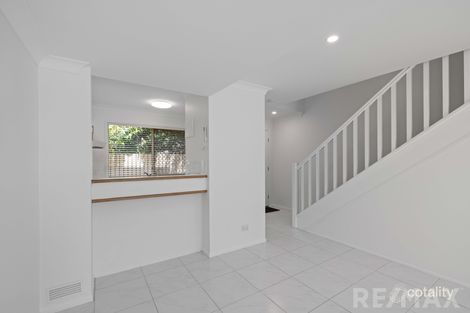Property photo of 32/2018 Wynnum Road Wynnum West QLD 4178