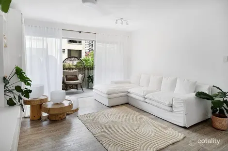 Property photo of 5/29 Old Burleigh Road Surfers Paradise QLD 4217