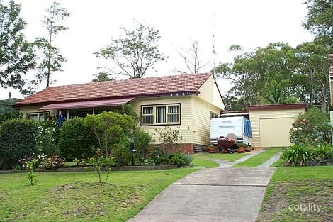 8 Beath Cres, Kahibah, NSW 2290