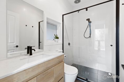 Property photo of 2/93 Burke Road Ferntree Gully VIC 3156
