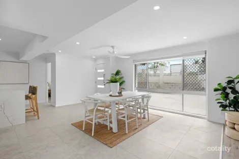 Property photo of 11 Ridgevale Drive Helensvale QLD 4212