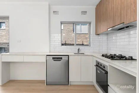 Property photo of 4/104 Howard Avenue Dee Why NSW 2099