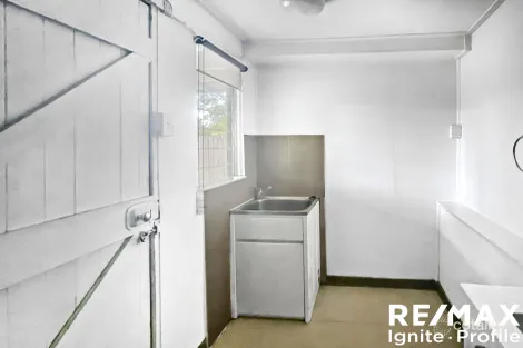 Property photo of 14 Winifred Street North Booval QLD 4304