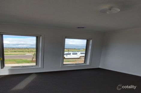 Property photo of 16 Reverence Drive Rockbank VIC 3335