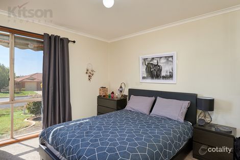 Property photo of 15 Lamilla Street Glenfield Park NSW 2650