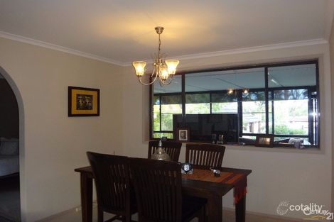 Property photo of 2 Fulmar Close Mount Hutton NSW 2290