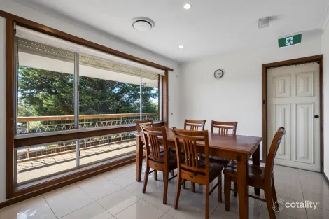 5 JOAMI ST, CHELTENHAM, VIC 3192