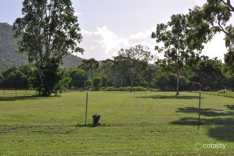 Property photo of 3 Parkland Road Alligator Creek QLD 4816