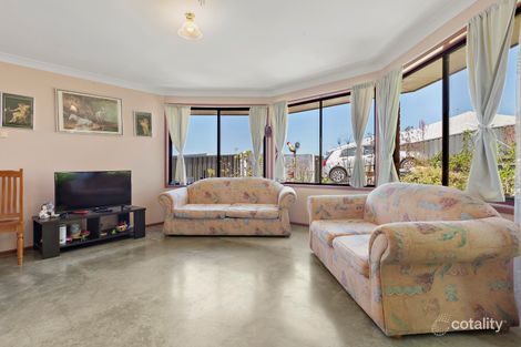 Property photo of 41 Auklet Road Mount Hutton NSW 2290