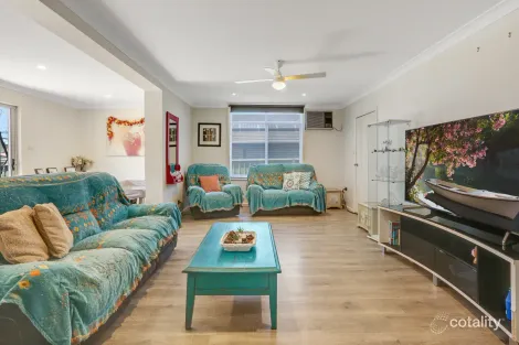 Property photo of 26 Barellan Avenue Dapto NSW 2530