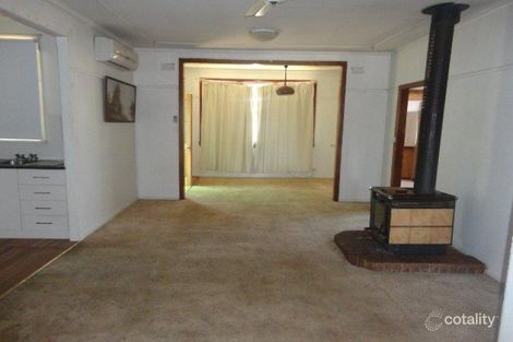Property photo of 8 Spooner Avenue Mount Austin NSW 2650