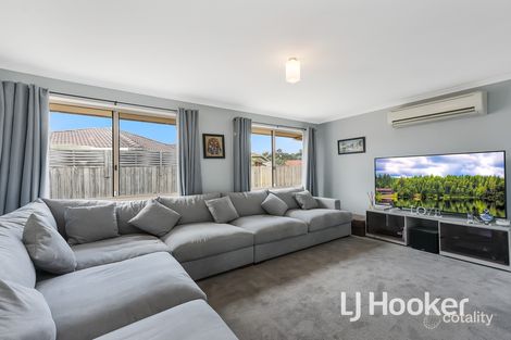 Property photo of 3 Ruffles Court Cranbourne West VIC 3977
