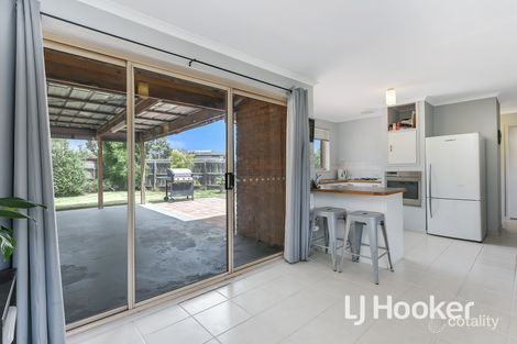 Property photo of 3 Ruffles Court Cranbourne West VIC 3977