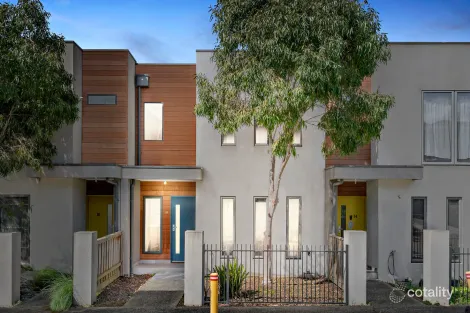 Property photo of 12 Recess Concourse Mooroolbark VIC 3138