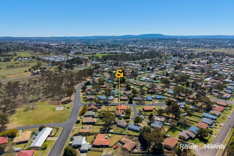 5 CHISHOLM CL, ARMIDALE, NSW 2350