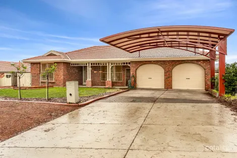 Property photo of 19 Woodfull Loop Gordon ACT 2906