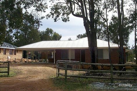 1065 Cook St, Mount Helena, WA 6082