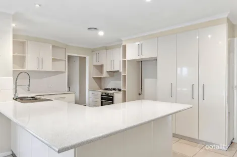 Property photo of 19 Woodfull Loop Gordon ACT 2906