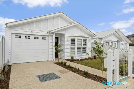 Property photo of 11 Malcolm Street Oak Park VIC 3046
