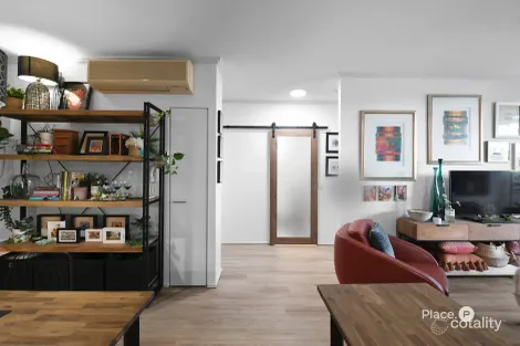 Property photo of 39/89 Lambert Street Kangaroo Point QLD 4169