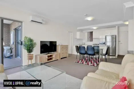 Property photo of 32/3-5 Browne Parade Warwick Farm NSW 2170