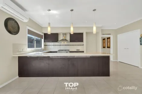 Property photo of 7 Lily Way Skye VIC 3977