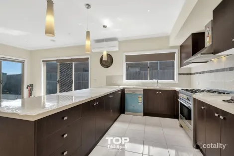 Property photo of 7 Lily Way Skye VIC 3977
