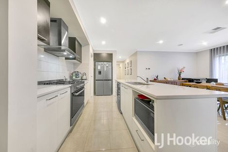 Property photo of 46 Roehampton Drive Strathtulloh VIC 3338