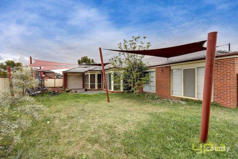 Property photo of 14 Lockie Place Taylors Hill VIC 3037