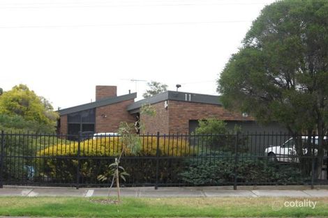 11 Rhodes St, St Albans, VIC 3021