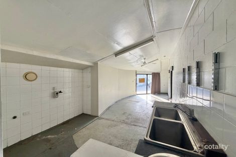 76 Shute Harbour Rd, Cannonvale, QLD 4802