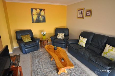 Property photo of 2 Goodenia Place Inverloch VIC 3996