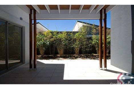 Property photo of 9 Osmium Lane Hope Island QLD 4212