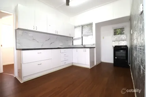 61 Deighton St, Mornington, QLD 4825