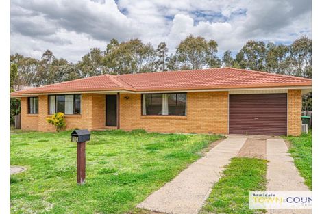 Property photo of 10 Sarah Place Armidale NSW 2350