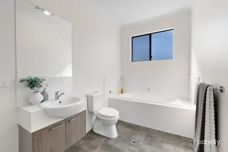 Property photo of 17 Harley Place Findon SA 5023