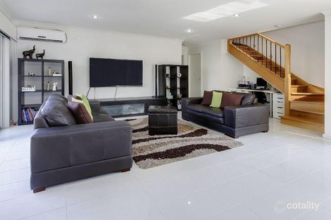 Property photo of 2/24 Burchall Crescent Rowville VIC 3178