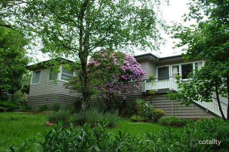 6 Vale Rd, Belgrave Heights, VIC 3160