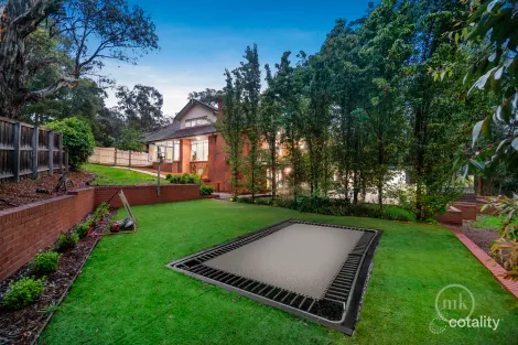 Property photo of 2 Wattle Grove Eltham VIC 3095