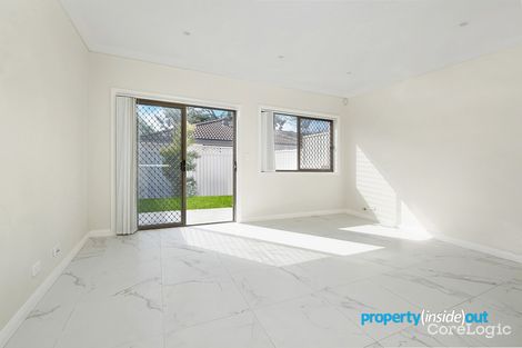 Property photo of 4/21 Girraween Road Girraween NSW 2145