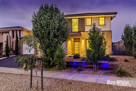 Property photo of 18 Emu Way Narre Warren South VIC 3805