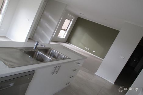 Property photo of 1 Range Way Moe VIC 3825