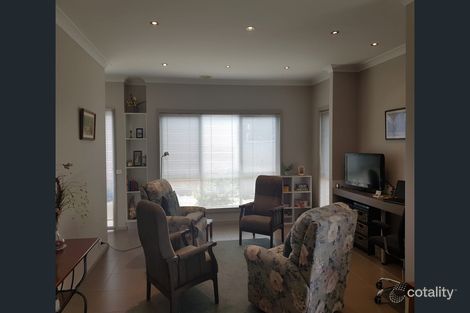 Property photo of 2/28 Logan Street Hamlyn Heights VIC 3215