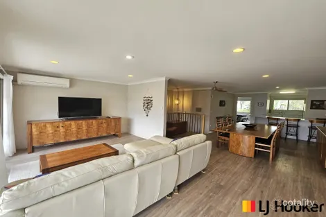 Property photo of 30/12-18 Newth Place Surf Beach NSW 2536