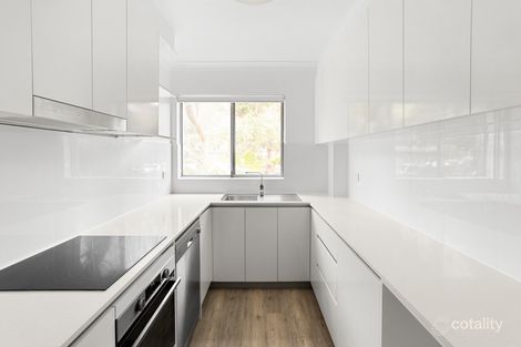 Property photo of 2/26-32 Boronia Street Dee Why NSW 2099